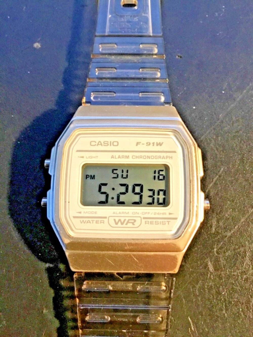 CASIO F-91WS-7JH Digital Watch clear Resin Band Classic Style